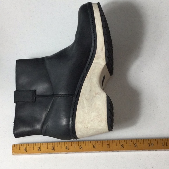 Merrell Leather Platform Ankle Booties - Picture 9 of 10